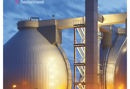 Cover der Fachbroschüre Klärschlammentsorgung in der Bundesrepublik Deutschland - moderne Kläranlage