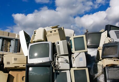 Фотография пункта приема отходов электротехники и электроники