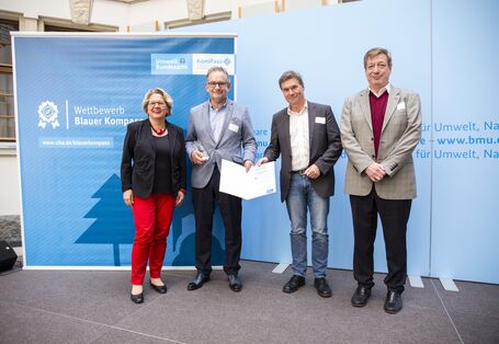 Bundesumweltministerin Svenja Schulze ehrt die Technischen Betriebe Solingen