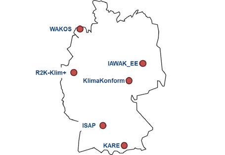 Die Abbildung zeigt eine Deutschlandkarte, in der die sechs Modellregionen namentlich verortet sind. 