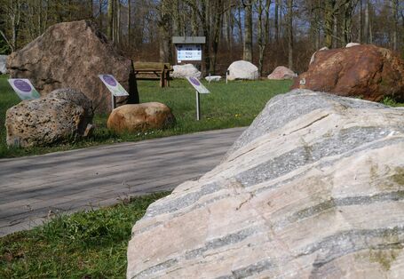 Blick auf den Gesteinsgarten