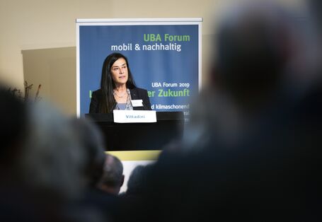 Grazia Vittadini (Airbus Chief Technology Officer) stellt ihre Sicht der Zukunft des Fliegens dar