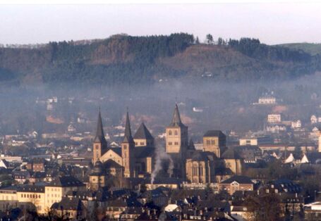 Dunstglocke im städtischen Raum - Trier