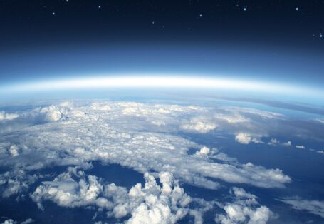 Blick auf den Planet Erde mit seiner Atmosphäre