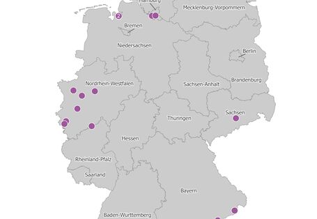 Die Karte zeigt die räumliche Verteilung der berichtspflichtigen Betriebe der Nichteisenmetall-Industrie im Jahr 2023. Die meisten dieser Betriebe liegen im Bundesland Nordrhein-Westfalen.