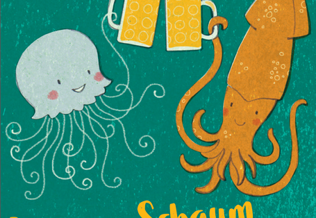 2 Meerestiere stoßen mit Bier unter Wasser an