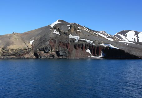 Different types of rock formation hint at the eventful history of Antarctica.