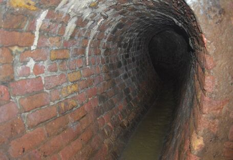 Überlastete Abwassersysteme führen zu Überschwemmungen