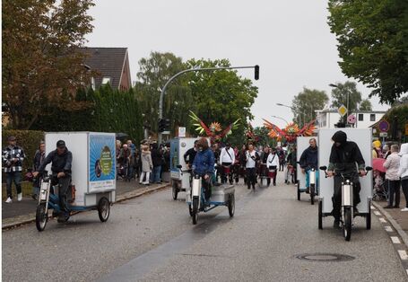 Boot auf der Straße