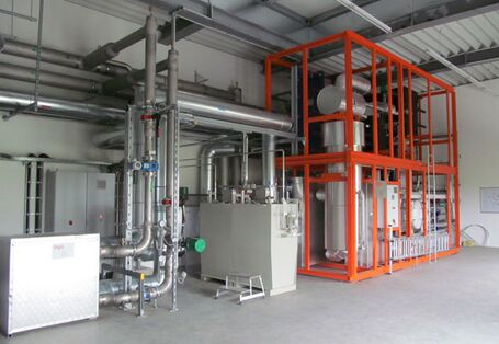 Ansicht einer Absorptionskälteanlage in der Molkerei Grooper.