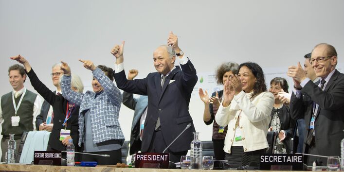 Jubeln auf der 21. Weltklimakonferenz in Paris: Das Übereinkommen von Paris wurde beschlossen.