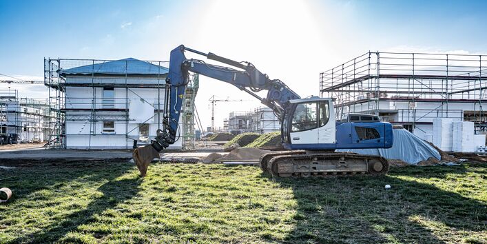 Bagger bei Erdarbeiten