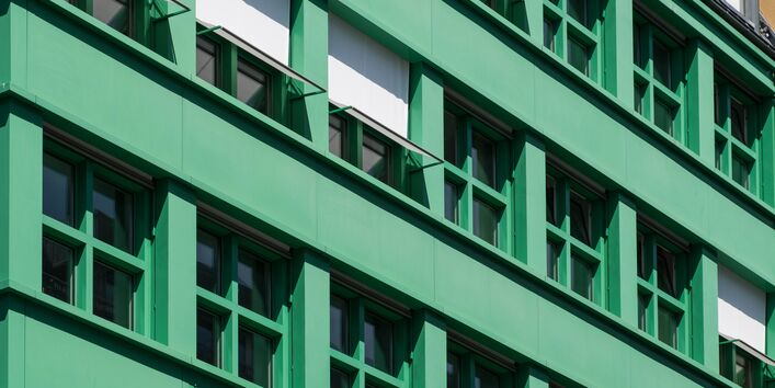 Heruntergelassene Jalousien