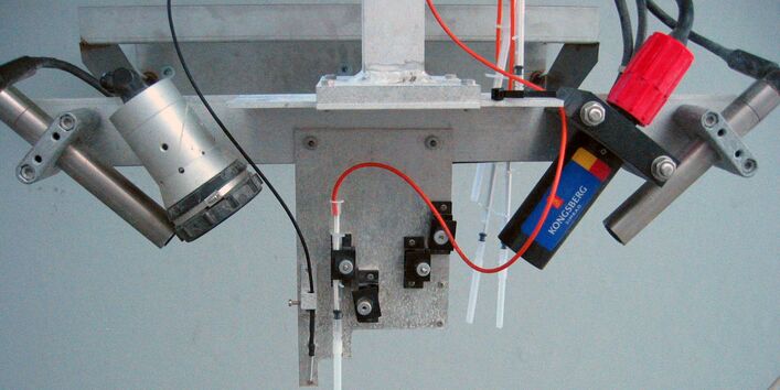 Measuring arm with installed microprobes