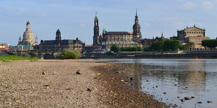 Fluss mit sehr wenig Wasser