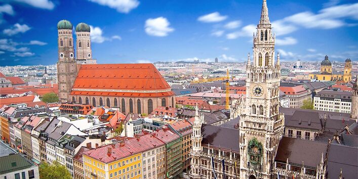 Rathaus und Marienkirche in München