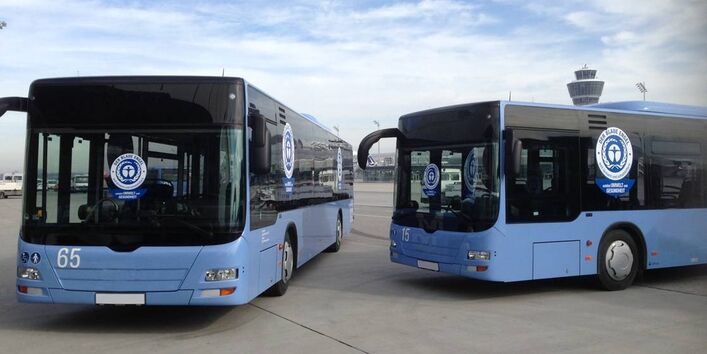 Busse mit dem Umweltzeichen Bauer Engel