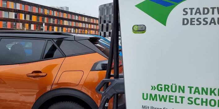 Schnellladesäule auf dem UBA-Parkplatz