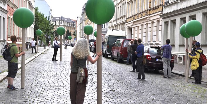 Wettbewerb Blauer Kompass stellt seine Bewerber vor, damit abgestimmt werden kann, welches Projekt gewinnt. Zu sehen das Projekt der Stadt Leipzig: Werkstatt im Rahmen der Erarbeitung des Strassenbaumkonzeptes