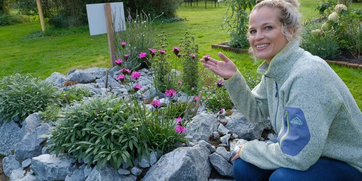 Wettbewerb Blauer Kompass stellt seine Bewerber vor, damit abgestimmt werden kann, welches Projekt gewinnt. Stiftung Ökowerk Emden: Ein Musterbeet im Ökowerk Emden.