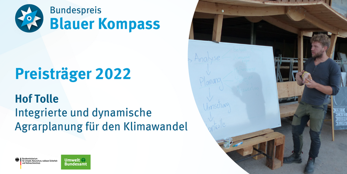 Das Bild zeigt Nils Tolle bei der Erklärung einer Agrarplanungsstrategie.